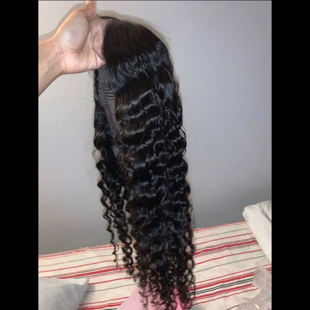 22inch deep curly wig